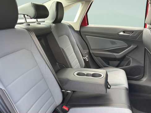 New 2027 Volkswagen Jetta SE FWD image 30