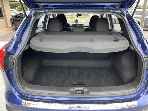 Used 2017 Nissan Rogue Sport S w/ S Appearance Package FWD image 11