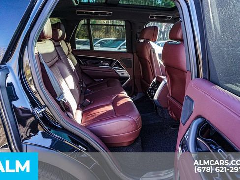 Used 2025 Land Rover Range Rover SE AWD/4WD image 21