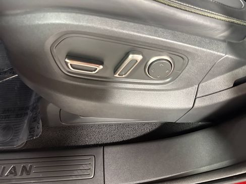 Used 2024 Rivian R1T Adventure AWD/4WD image 15
