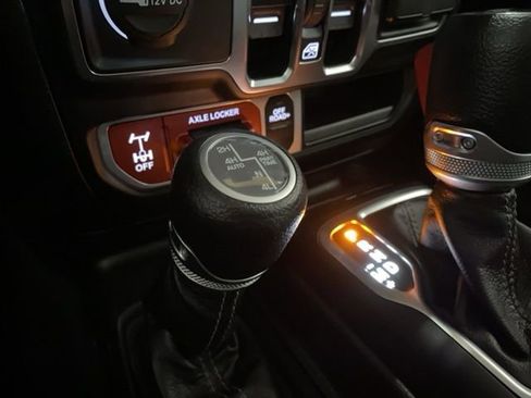 Used 2024 Jeep Wrangler Unlimited image 54