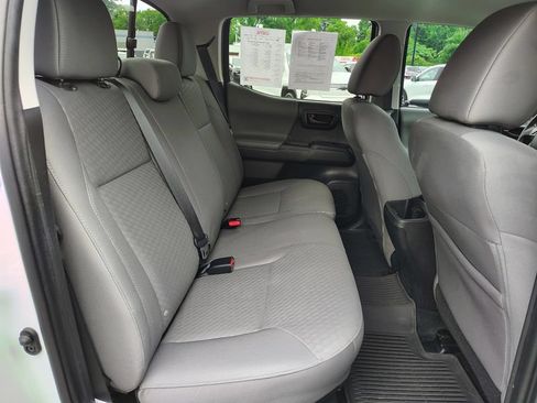 Used 2023 Toyota Tacoma SR AWD/4WD image 18