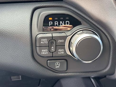 New 2026 RAM 1500 4x4 Crew Cab image 16