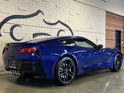 Used 2016 Chevrolet Corvette Stingray Coupe w/ Carbon Flash Badge Package RWD image 4