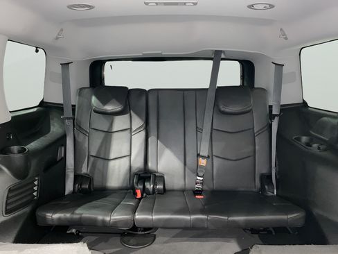Used 2020 Cadillac Escalade Luxury RWD image 8