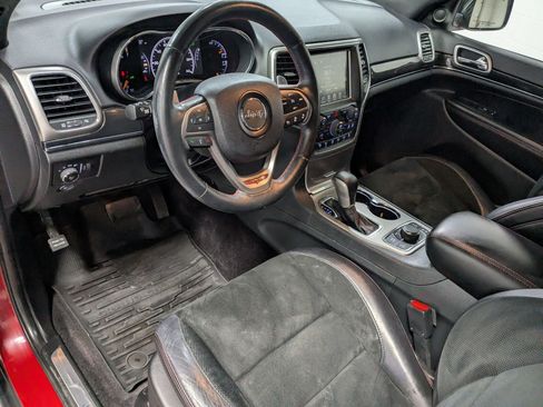 Used 2017 Jeep Grand Cherokee Trailhawk w/ Trailhawk Luxury Group AWD/4WD image 12