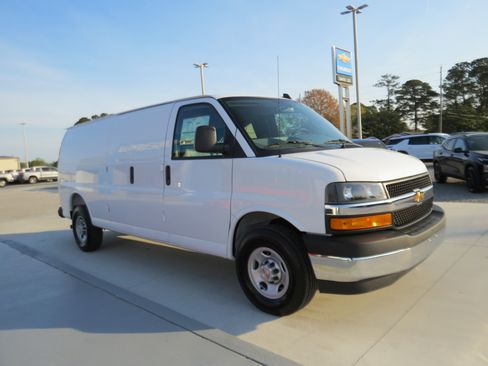 New 2026 Chevrolet Express 3500 Extended w/ Driver Convenience Package RWD image 6