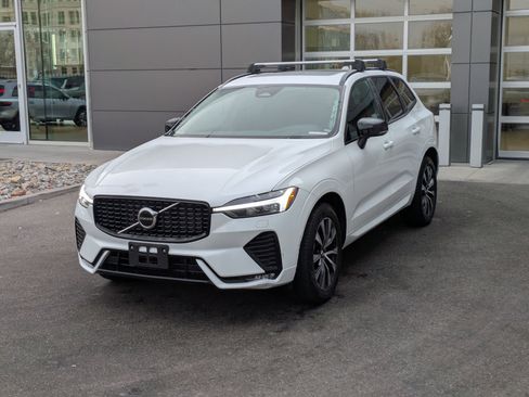 Certified 2024 Volvo XC60 B5 Core w/ Protection Package Premier image 8