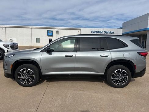 Used 2025 Buick Enclave Sport Touring image 2