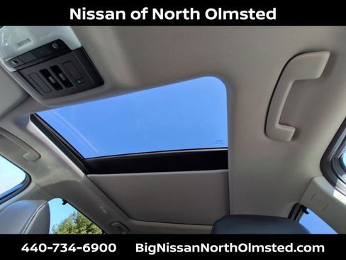 Used 2021 Nissan Rogue SV w/ Premium Package image 18