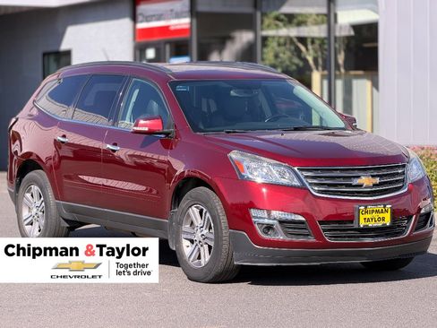 Used 2017 Chevrolet Traverse LT AWD/4WD image 1