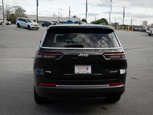 Used 2025 Jeep Grand Cherokee L Laredo RWD image 8