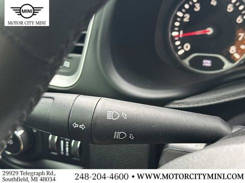 Used 2018 Jeep Renegade Latitude w/ Popular Equipment Group FWD image 28