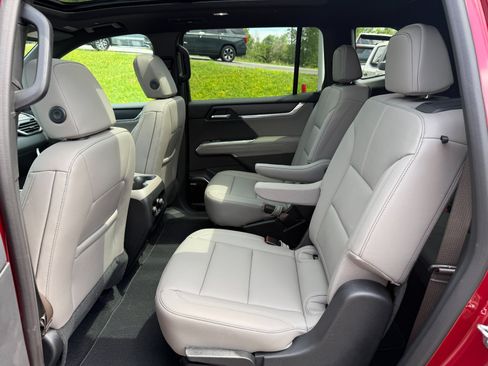 New 2026 GMC Acadia Elevation w/ Black Edition AWD/4WD image 16