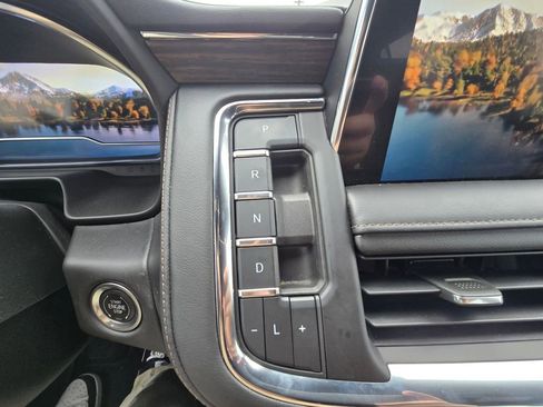 Used 2023 Chevrolet Tahoe High Country image 11