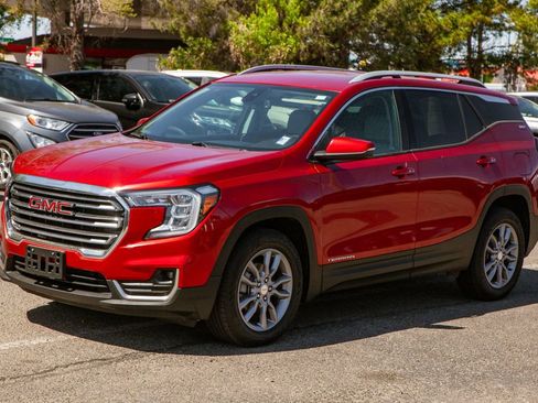 Used 2022 GMC Terrain SLT AWD/4WD image 8