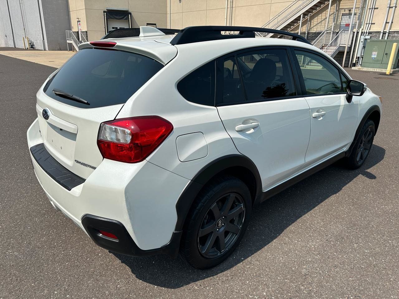 Used 2016 Subaru Crosstrek 2.0i Limited AWD/4WD image 5