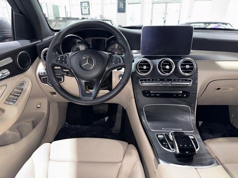 Used 2018 Mercedes-Benz GLC 300 w/ Multimedia Package image 70