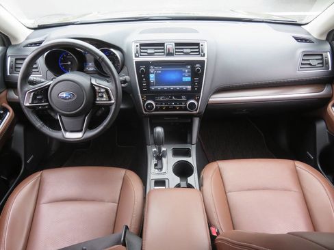 Used 2018 Subaru Outback 2.5i Touring image 11