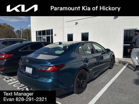 Used 2025 Toyota Camry SE w/ Multimedia Upgrade Package image 5