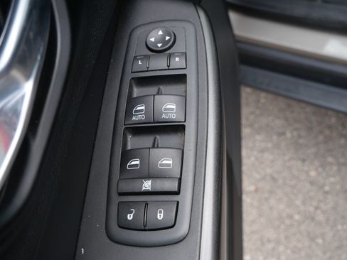 Used 2020 Jeep Cherokee Trailhawk w/ Cold Weather Group AWD/4WD image 20