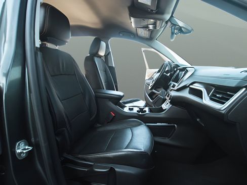 Used 2020 GMC Terrain SLT AWD/4WD image 16
