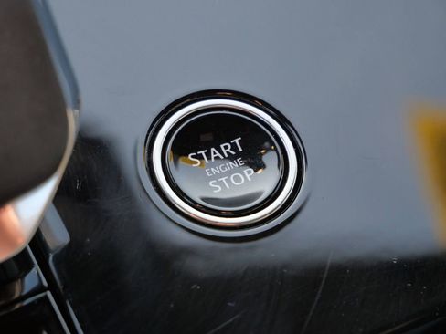 Used 2024 Land Rover Range Rover Sport Dynamic SE image 40