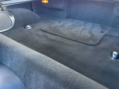 Used 2004 Chevrolet Corvette Coupe w/ Preferred Equipment Group RWD image 5