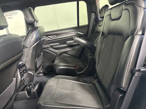 Used 2023 Jeep Grand Cherokee L Laredo AWD/4WD image 23