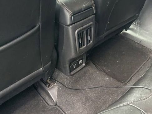Used 2018 Jeep Compass Limited w/ Navigation Group AWD/4WD image 11
