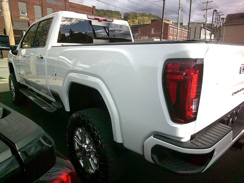 Used 2021 GMC Sierra 2500 Denali w/ Denali Ultimate Package image 4