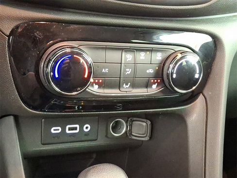 Used 2023 Buick Encore GX Preferred w/ Cold Weather Comfort Package image 22