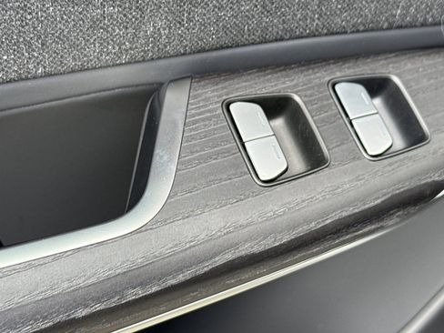 Used 2026 Lucid Gravity Grand Touring image 12