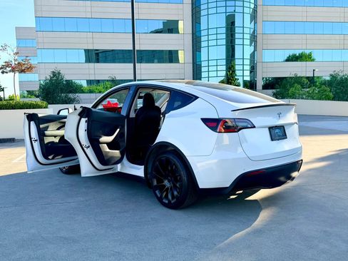 Used 2020 Tesla Model Y Long Range AWD/4WD image 56
