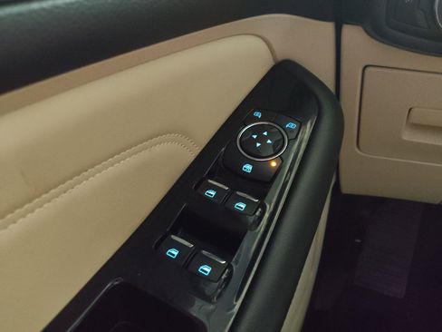 Used 2016 Ford Edge Titanium w/ Technology Package FWD image 27
