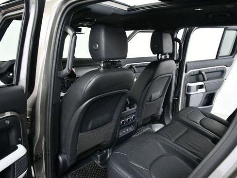 Used 2024 Land Rover Defender 110 S AWD/4WD image 32