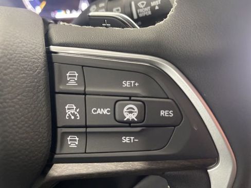 New 2026 Jeep Grand Cherokee L Limited AWD/4WD image 39
