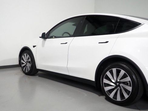 Used 2026 Tesla Model Y Long Range AWD/4WD image 60