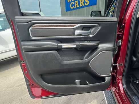 Used 2019 RAM 1500 Laramie AWD/4WD image 15
