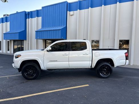 Used 2021 Toyota Tacoma SR image 4