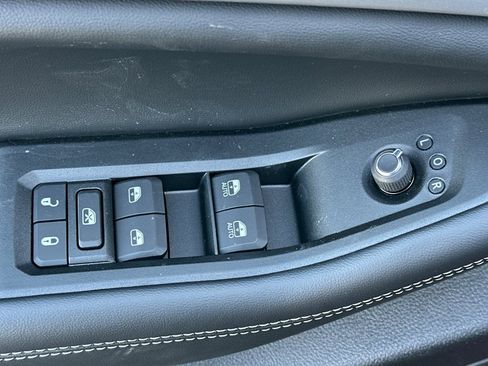 New 2026 Jeep Grand Cherokee Laredo image 13