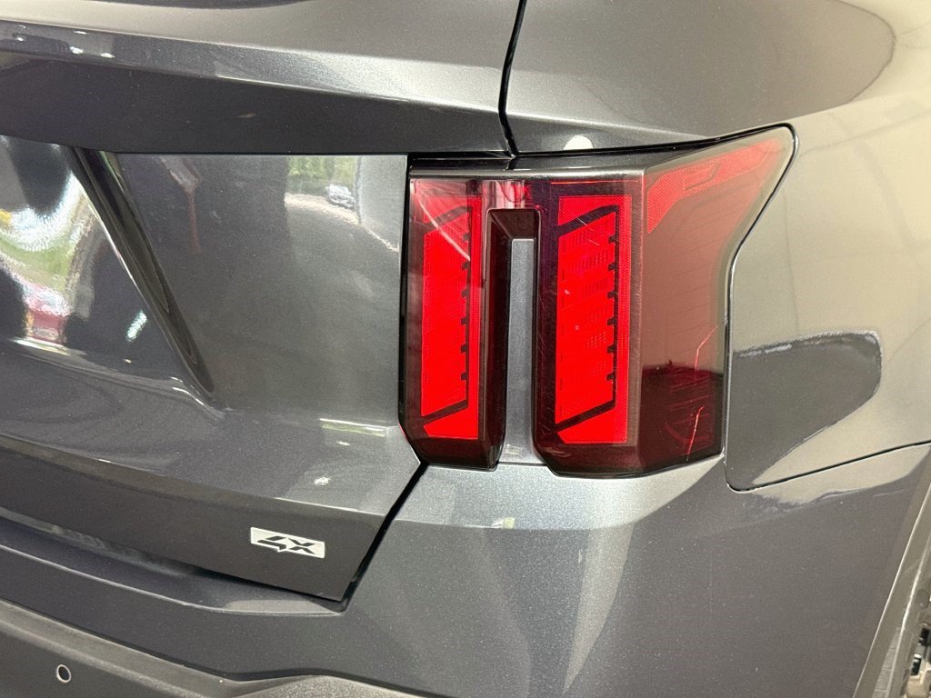 Used 2024 Kia Sorento S AWD/4WD image 33