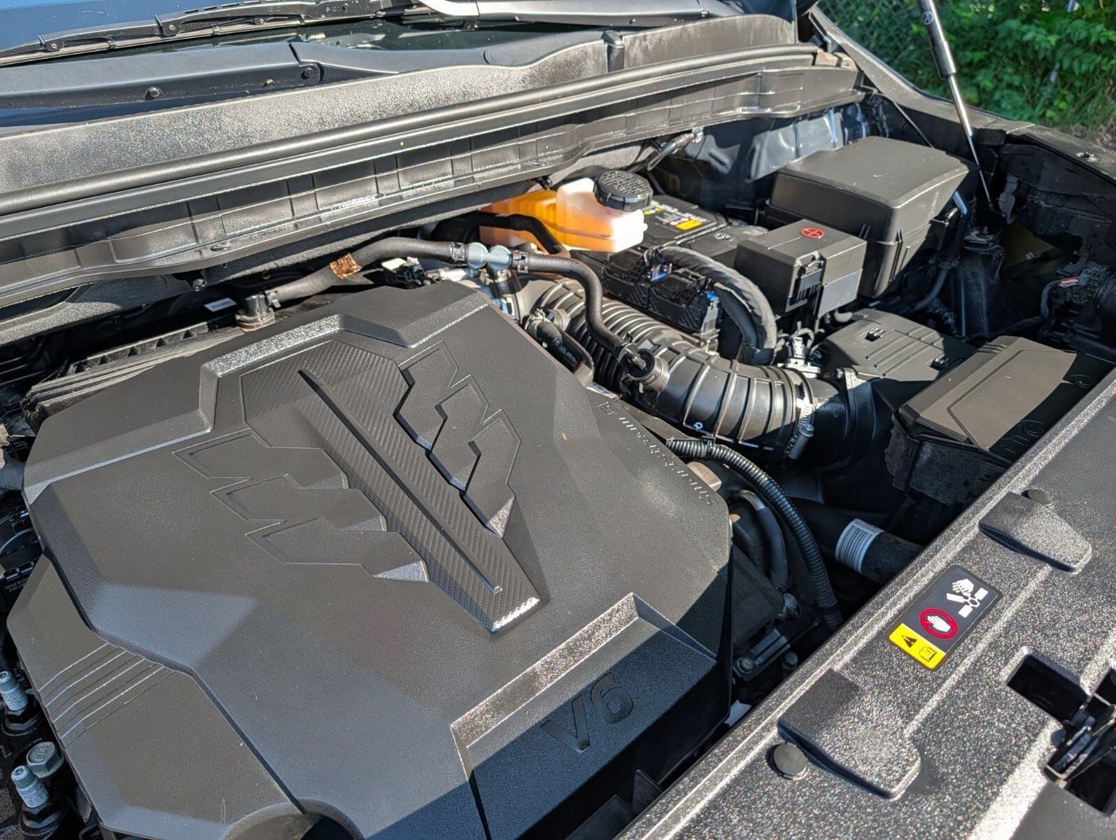Used 2025 Kia Carnival EX FWD image 31