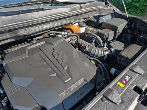 Used 2025 Kia Carnival EX FWD image 31