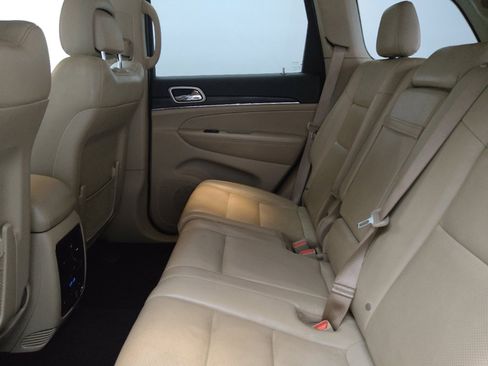 Used 2020 Jeep Grand Cherokee Limited w/ Luxury Group II image 18