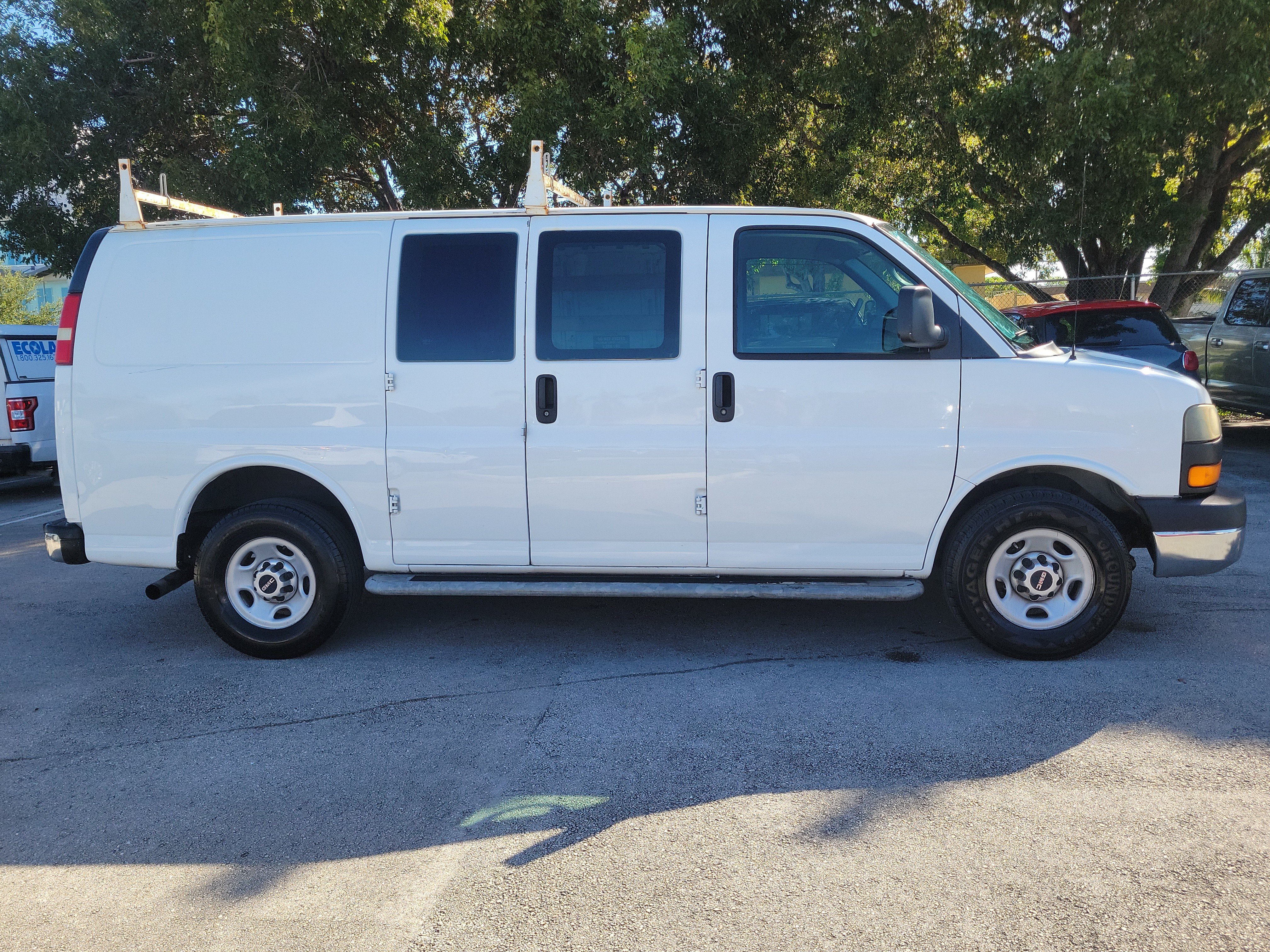 Used 2014 GMC Savana 2500 RWD image 4