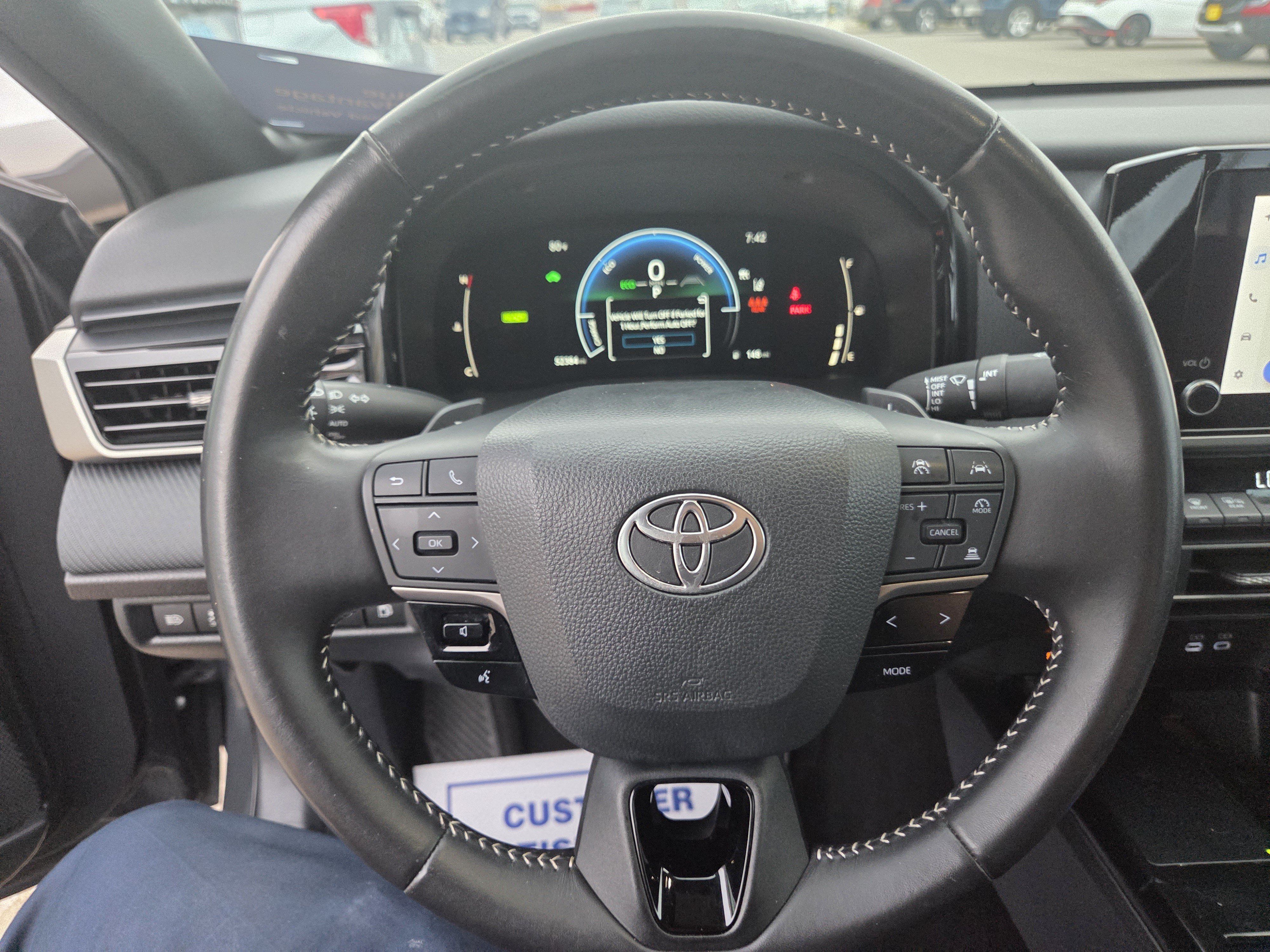 Used 2025 Toyota Camry SE FWD image 14