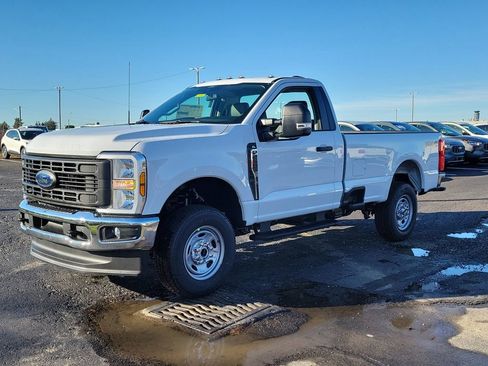 New 2026 Ford F250 XL w/ FX4 Off-Road Package image 8