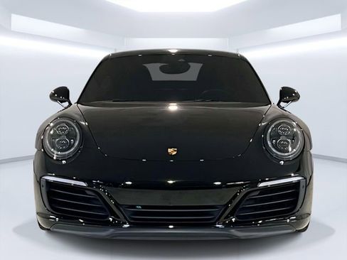 Certified 2017 Porsche 911 Carrera 4S image 2