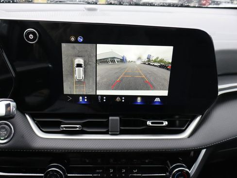 New 2026 Chevrolet Equinox LT AWD/4WD image 13